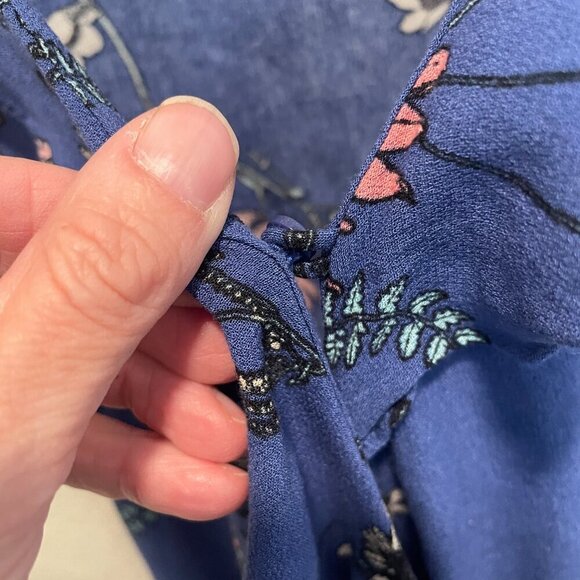 Braeve Blue Floral Ruffle Front Cami Tank Size Small - Picture 4 of 6